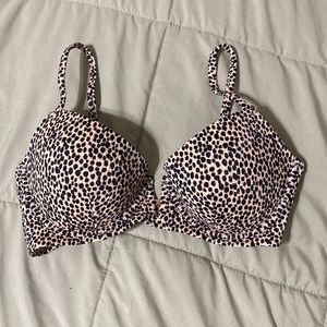 Shade and Shore Leopard Print Swim Top Size 34C